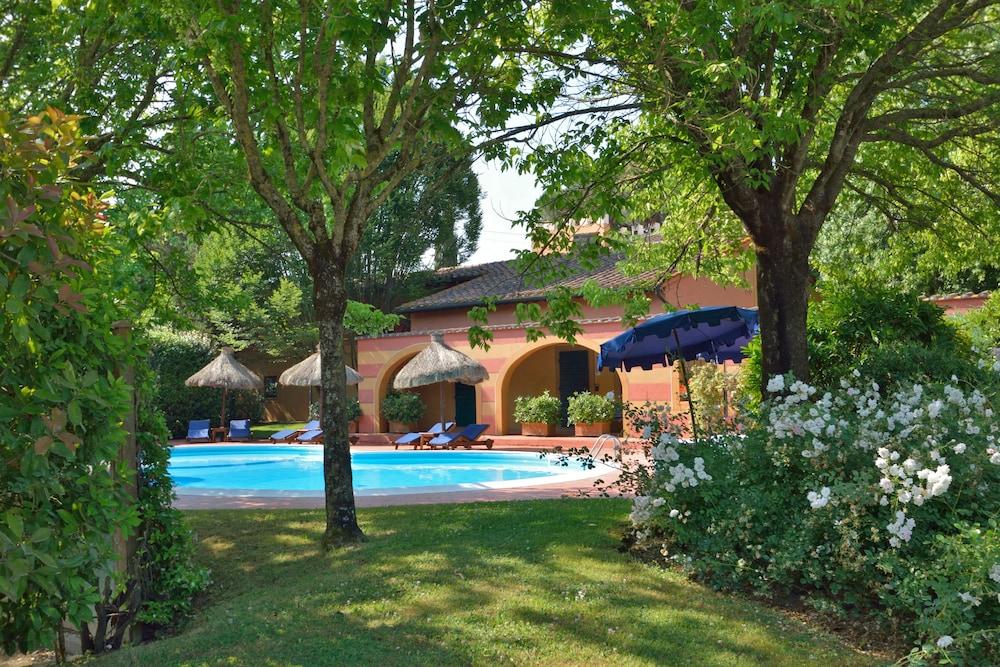 Calamidoro Hotel Calcinaia ภายนอก รูปภาพ